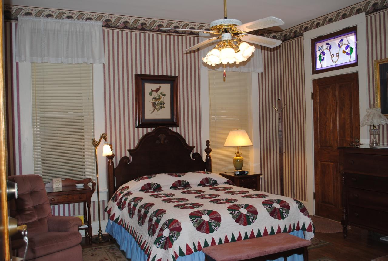 L&N Bed And Breakfast Ltd Henderson Exteriör bild