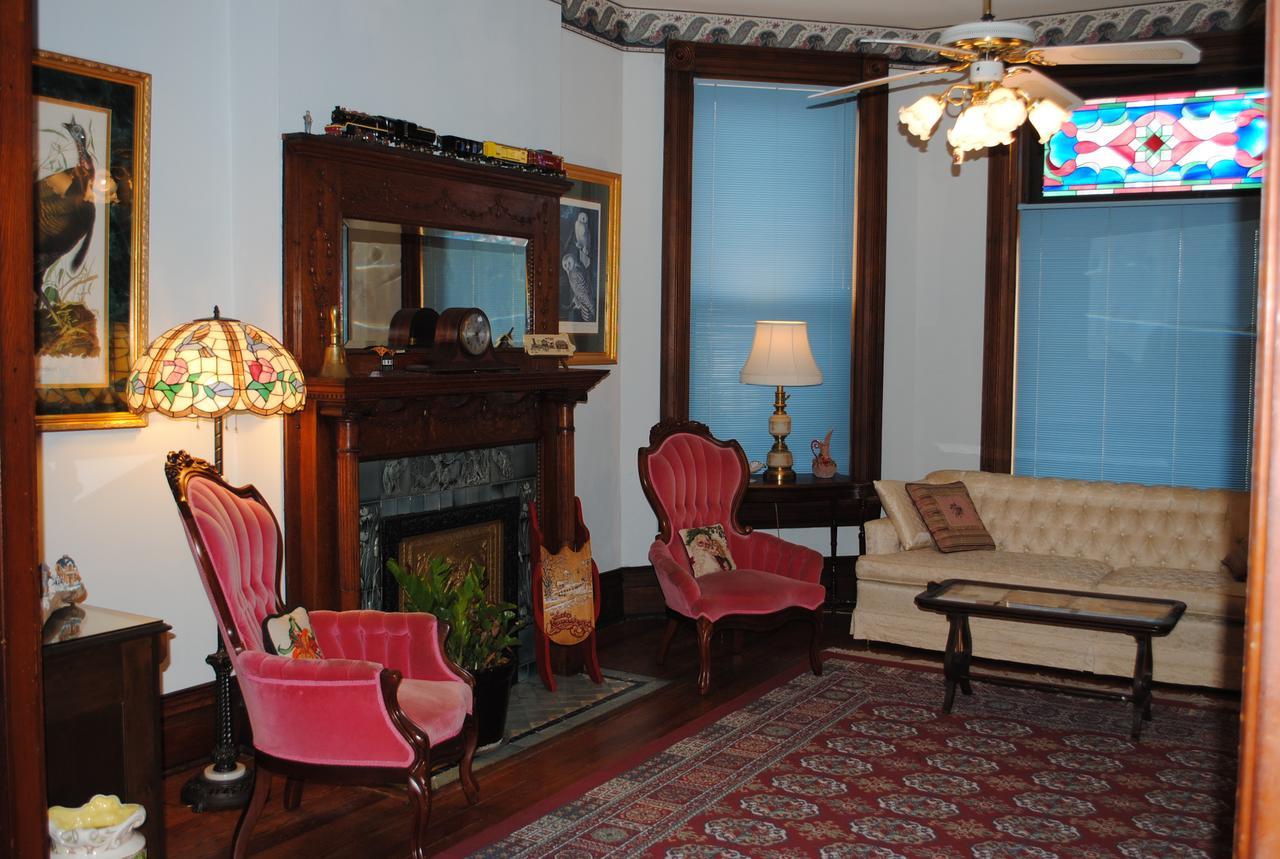 L&N Bed And Breakfast Ltd Henderson Exteriör bild