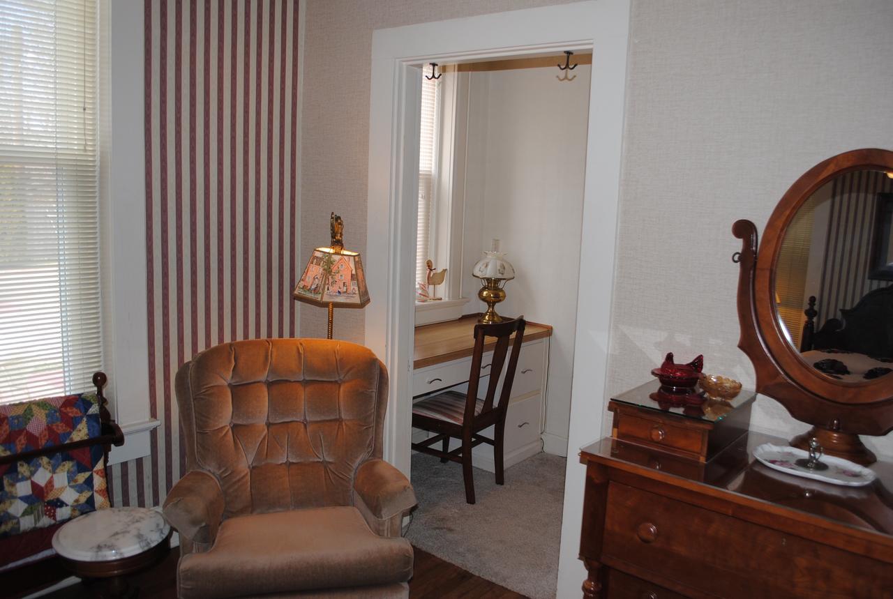 L&N Bed And Breakfast Ltd Henderson Exteriör bild